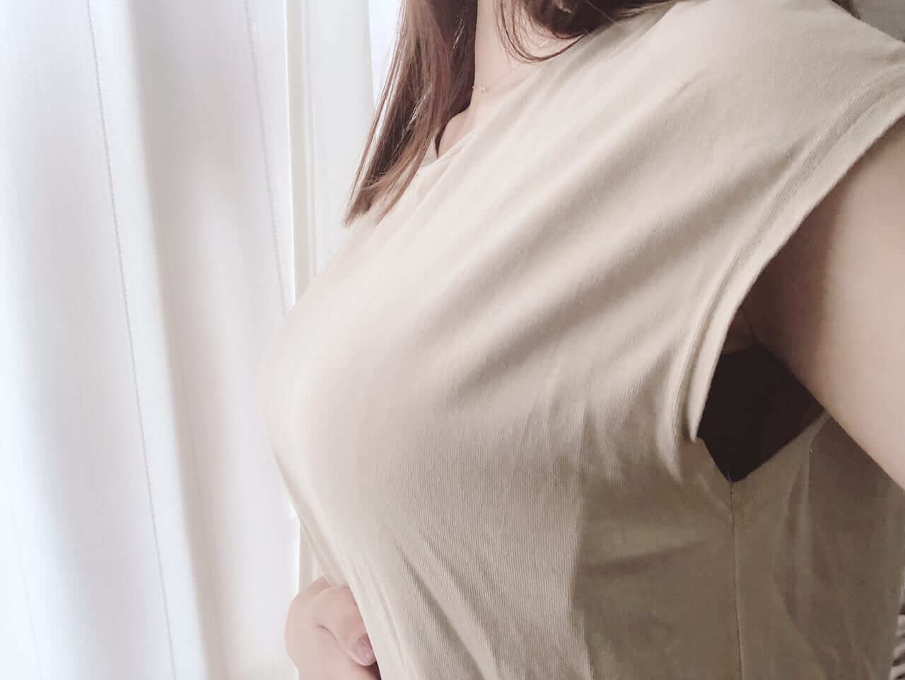 産後の胸がしぼむ原因は?バストアップに効果的なトレーニングやバストケア方法を伝授! 産後の胸がしぼむ原因は?バストアップに効果的なトレーニングやバストケア方法を伝授!